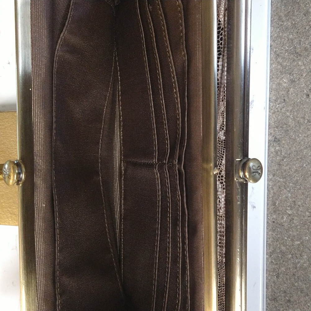 Hobo Lauren Clutch - Picture 9 of 15